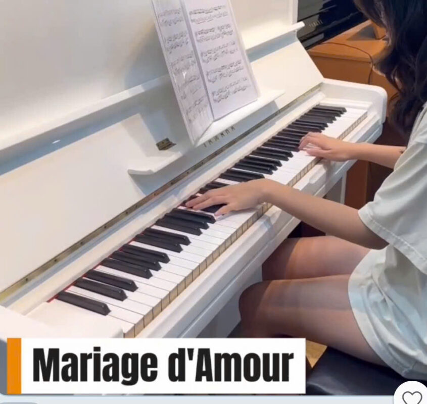 Học Viên Mai Phương trả bài tác phẩm Maria D’Amour